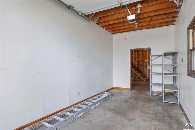 $416,880 | 6880 U.S. Highway 40, Tecumseh, KS 66542