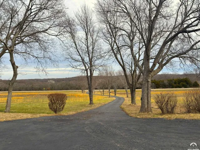 $416,880 | 6880 U.S. Highway 40, Tecumseh, KS 66542