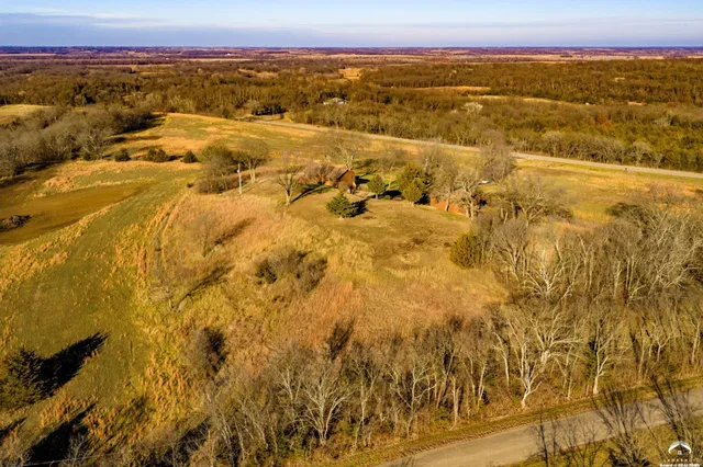 $416,880 | 6880 U.S. Highway 40, Tecumseh, KS 66542