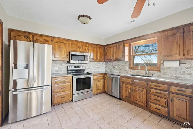 $416,880 | 6880 U.S. Highway 40, Tecumseh, KS 66542