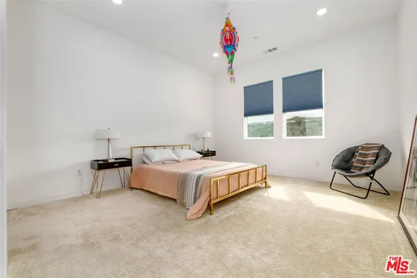 $629,000 | 27405 Journey Place, Unit 305, Valencia, CA 91381