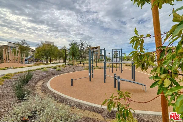 $629,000 | 27405 Journey Place, Unit 305, Valencia, CA 91381