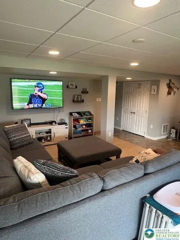 $330,000 | 35 Helene Court, Hamburg, PA 19526