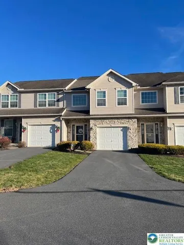 $330,000 | 35 Helene Court, Hamburg, PA 19526