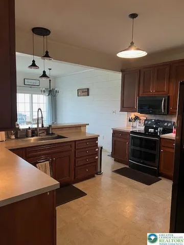 $330,000 | 35 Helene Court, Hamburg, PA 19526