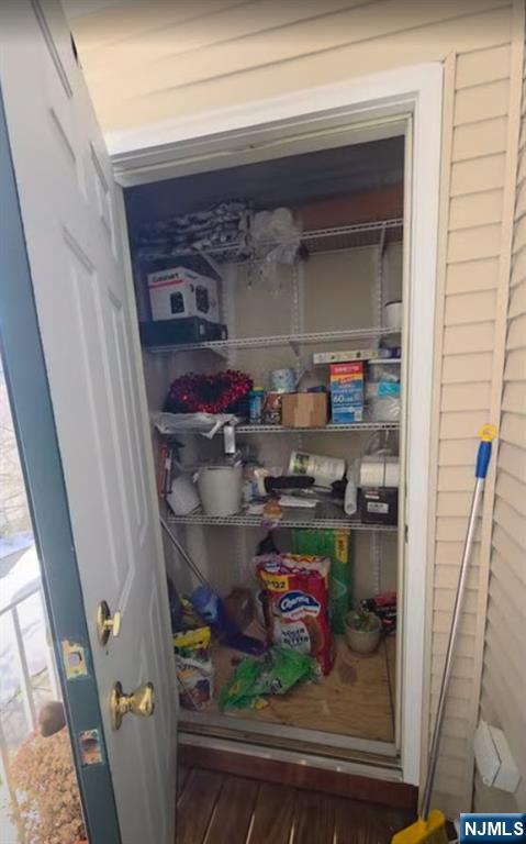 458 Cambridge Drive Butler, NJ 07405 - Photo 4 of 16