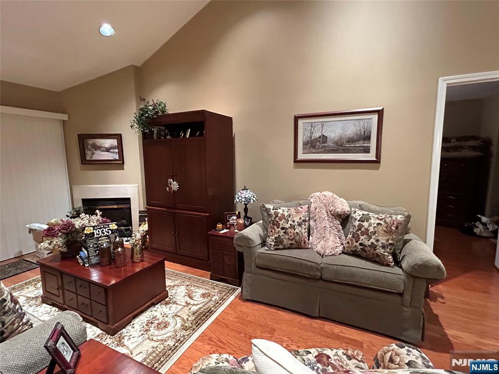 458 Cambridge Drive Butler, NJ 07405 - Photo 9 of 16