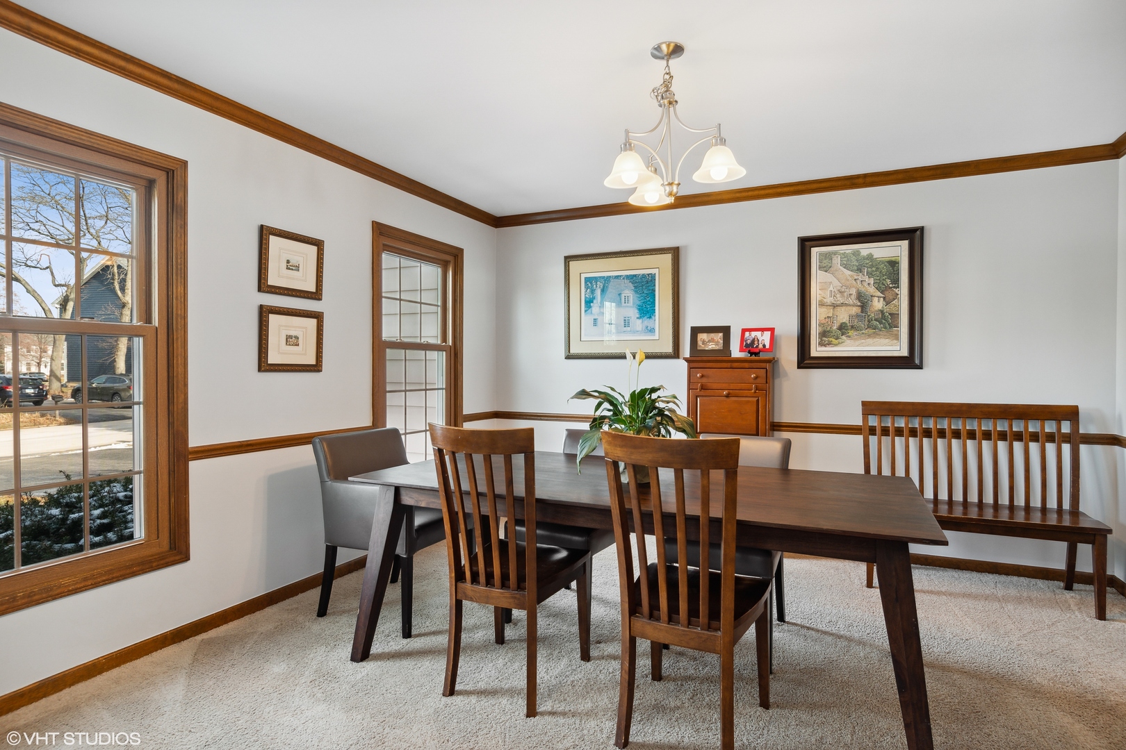 2661 Sun Valley Road Lisle, IL 60532 - Photo 3 of 26 a view of a dining room with furniture