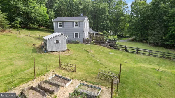 $399,999 | 206 English Muffin Court, Berkeley Springs, WV 25411