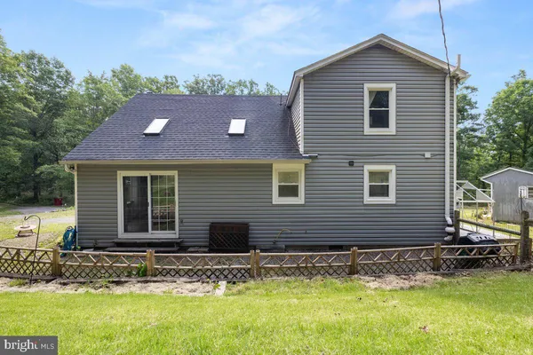 $399,999 | 206 English Muffin Court, Berkeley Springs, WV 25411