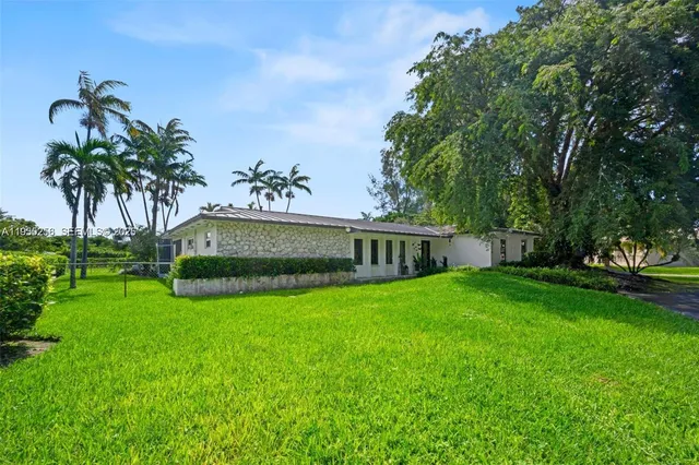 $6,200 | 8330 Southwest 171st Street, Palmetto Bay, FL 33157