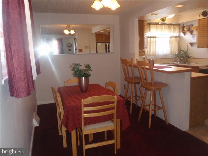 2001 Carter Road Folcroft, PA 19032 - Photo 5 of 18 Dining Room