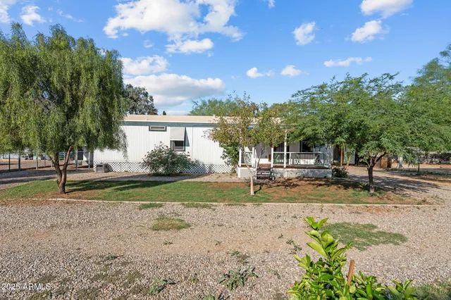 $215,000 | 26600 East Grandview Drive, Congress, AZ 85332