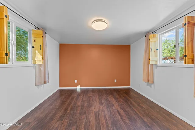 $215,000 | 26600 East Grandview Drive, Congress, AZ 85332