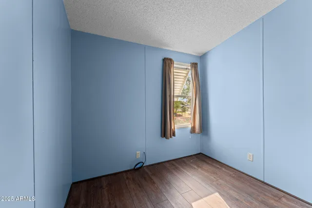 $215,000 | 26600 East Grandview Drive, Congress, AZ 85332