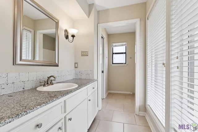 $389,900 | 12037 Oak Haven Avenue, Baton Rouge, LA 70810