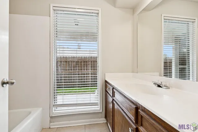 $389,900 | 12037 Oak Haven Avenue, Baton Rouge, LA 70810