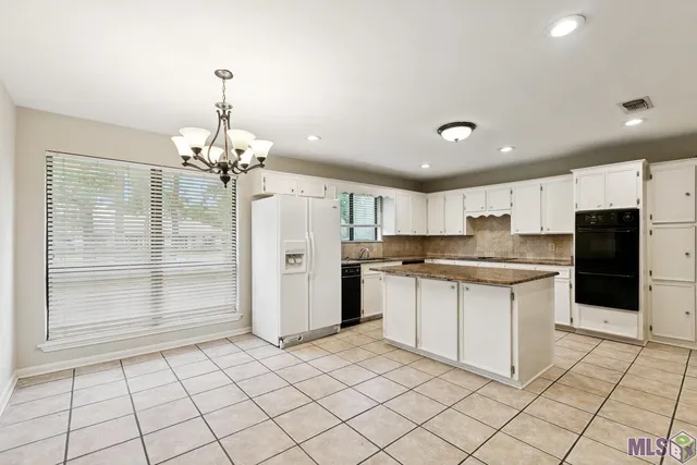 $389,900 | 12037 Oak Haven Avenue, Baton Rouge, LA 70810
