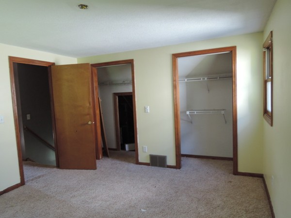 45 Wing Street Springfield, MA 01151 - Photo 15 of 18