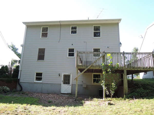 45 Wing Street Springfield, MA 01151 - Photo 4 of 18