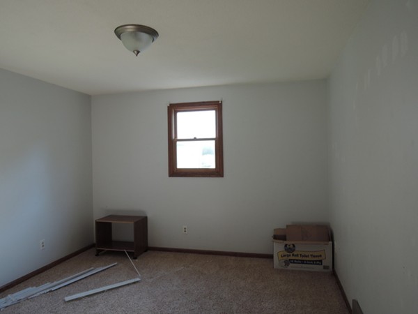 45 Wing Street Springfield, MA 01151 - Photo 8 of 18