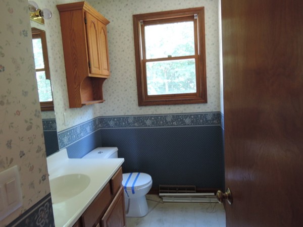 45 Wing Street Springfield, MA 01151 - Photo 9 of 18