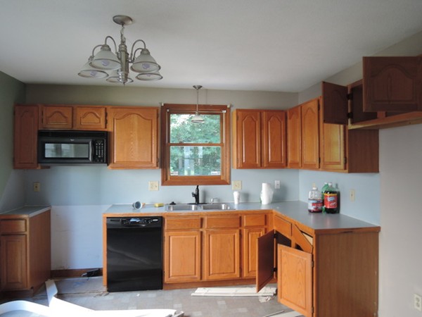 45 Wing Street Springfield, MA 01151 - Photo 10 of 18