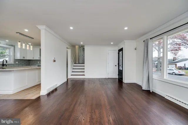 $2,600 | 12 Vista Road, Reading, PA 19610