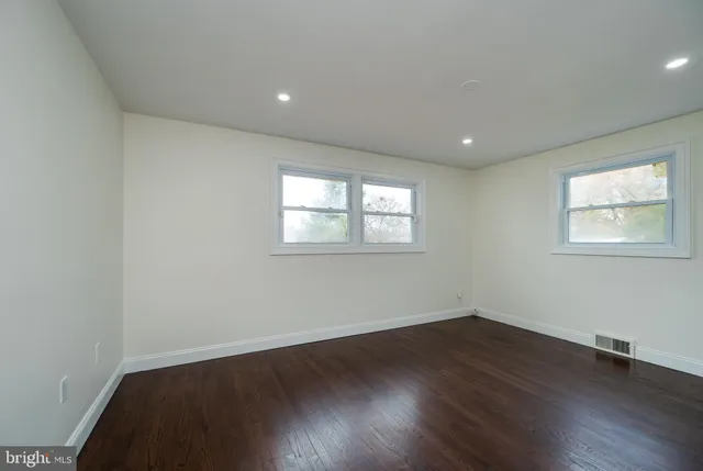 $2,600 | 12 Vista Road, Reading, PA 19610