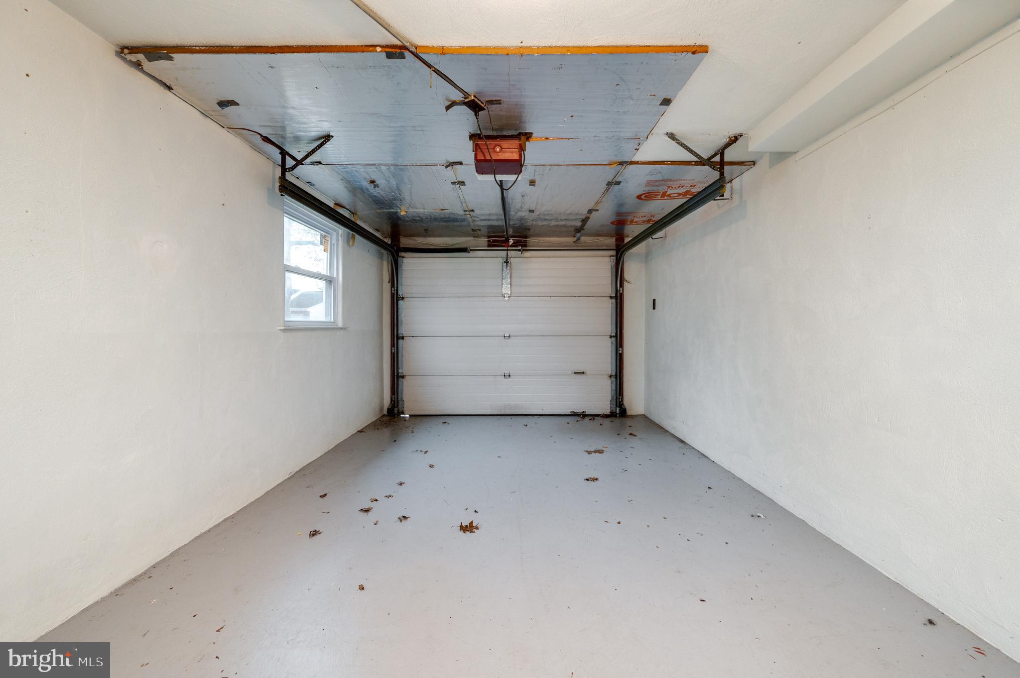 12 Vista Road Reading, PA 19610 - Photo 35 of 39 a view of a garage