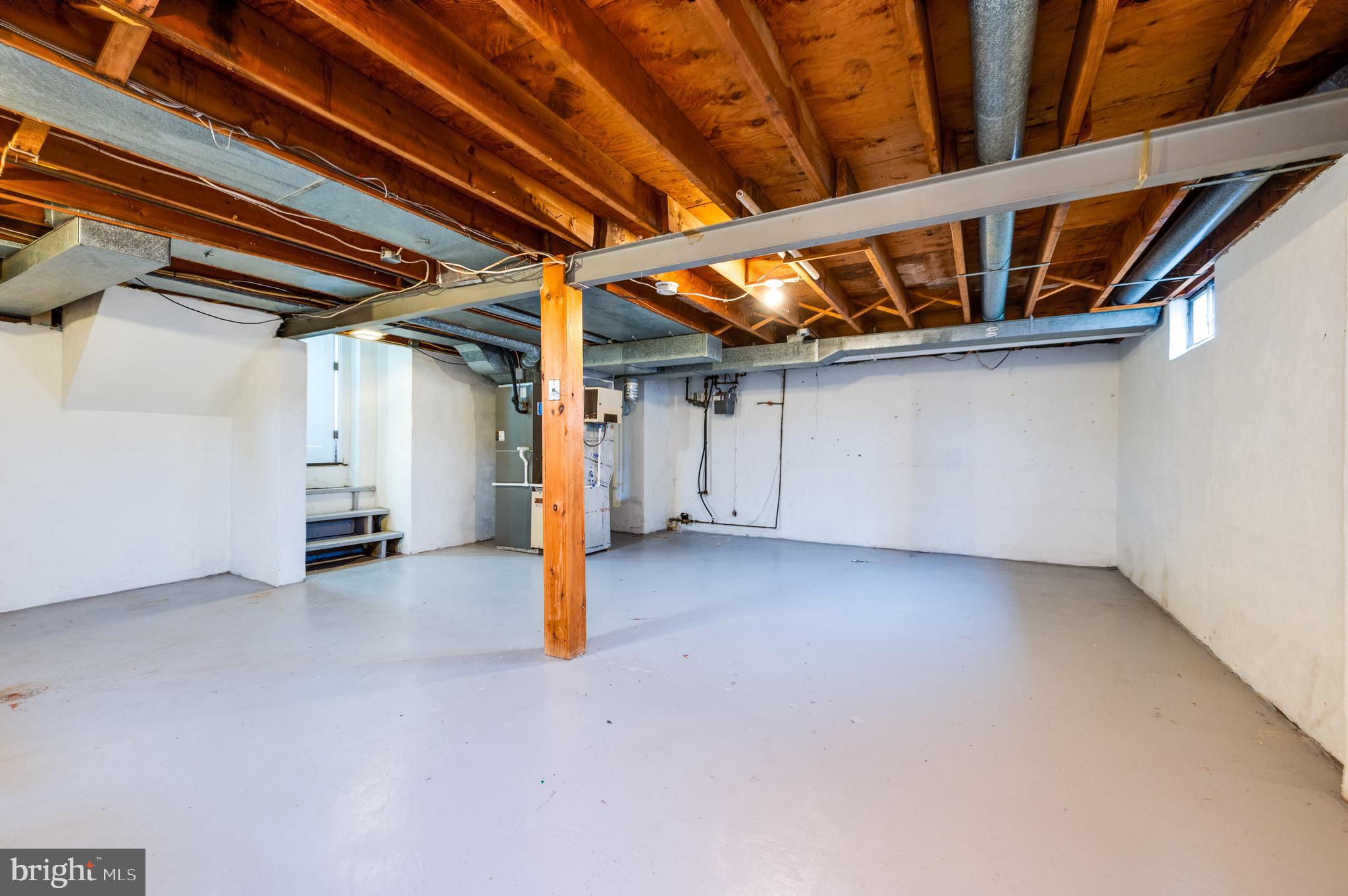 12 Vista Road Reading, PA 19610 - Photo 37 of 39 a view of a room with closet