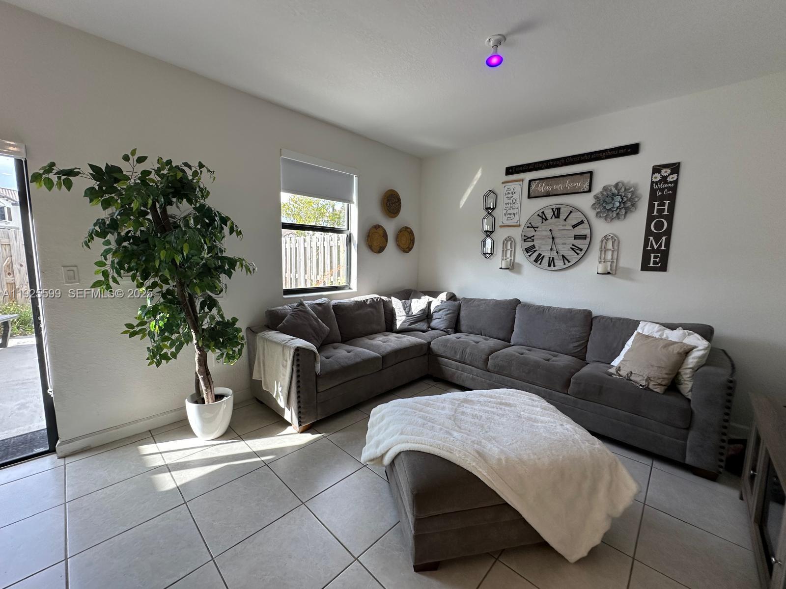 22952 Southwest 127th Court, Unit 1 Miami, FL 33170 - Photo 10 of 32