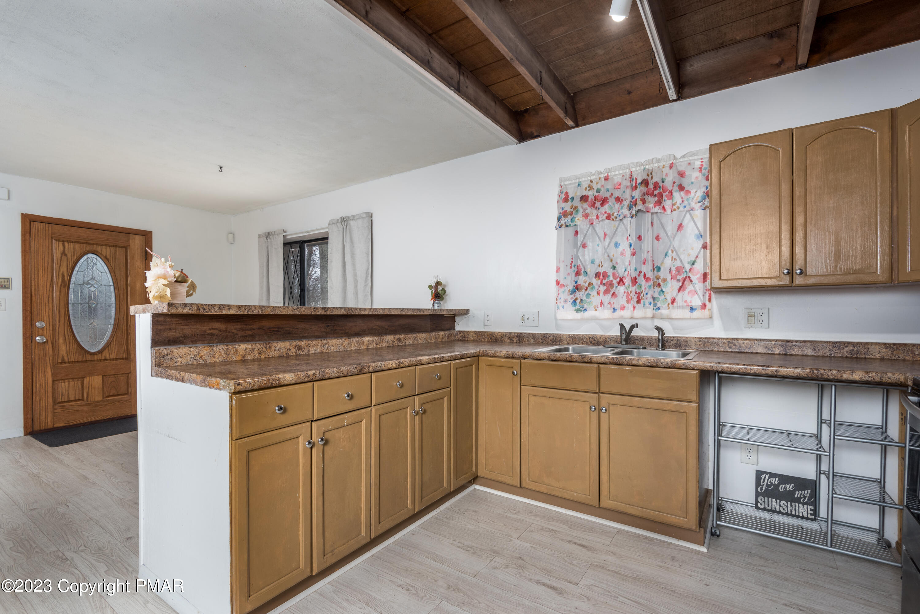 237 Sugarbush Road Henryville, PA 18332 - Photo 7 of 21 Kitchen