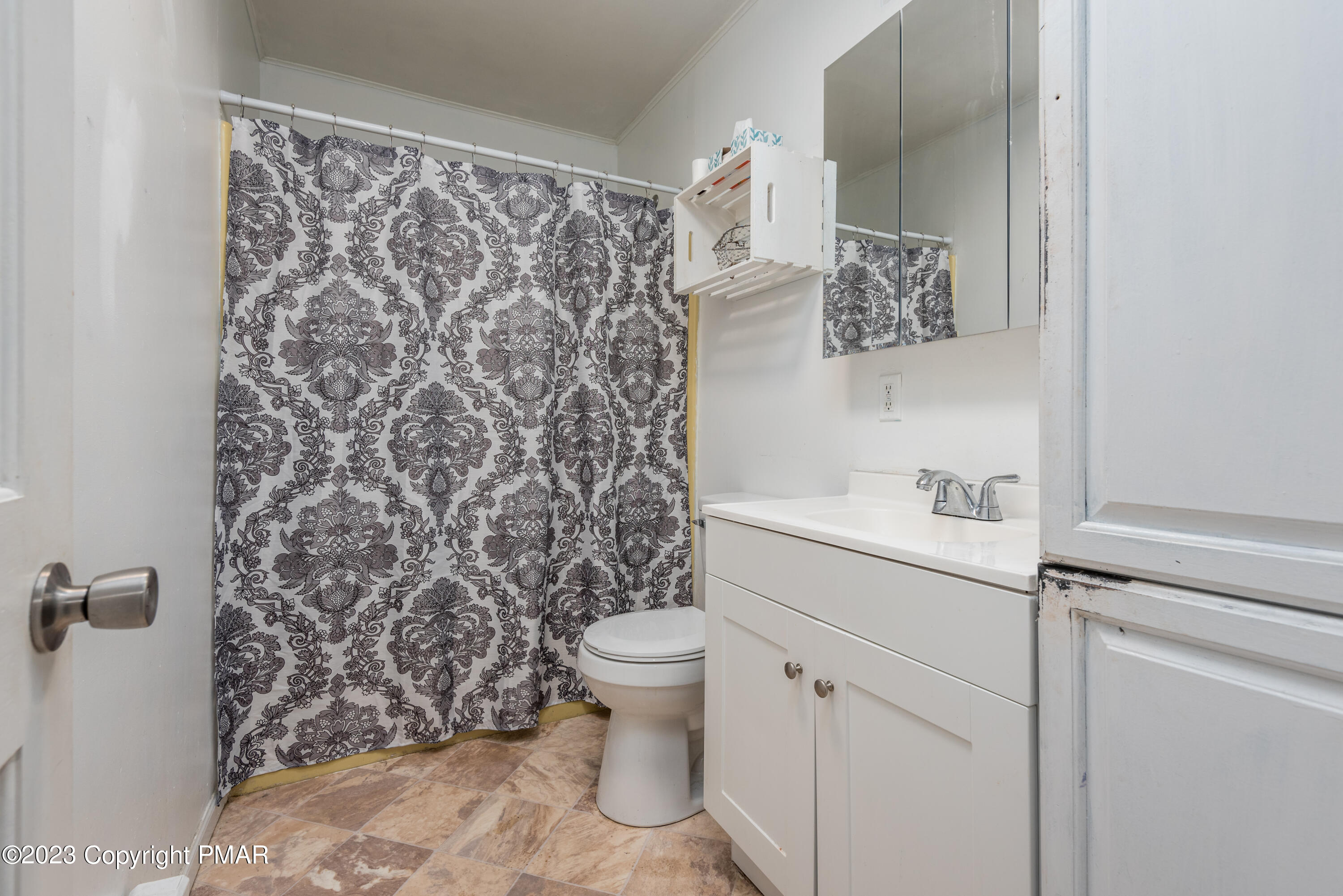 237 Sugarbush Road Henryville, PA 18332 - Photo 10 of 21 Bathroom