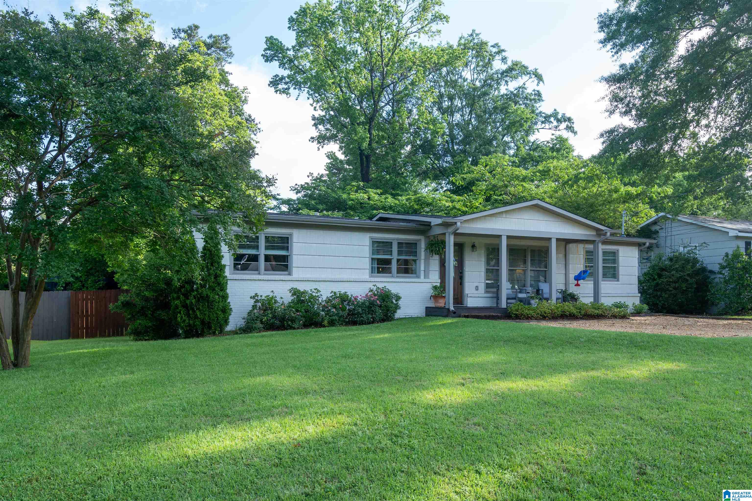 3228 Ridgely Court Birmingham, AL 35243 - Photo 2 of 32