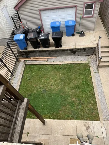 $2,000 | 1839 North Washtenaw Avenue, Unit 2, Chicago, IL 60647