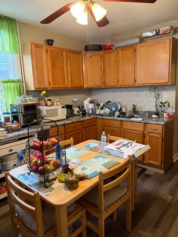$2,000 | 1839 North Washtenaw Avenue, Unit 2, Chicago, IL 60647