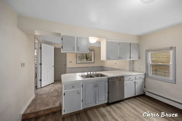 $196,000 | 64 Quimby Street Northeast, Grand Rapids, MI 49505