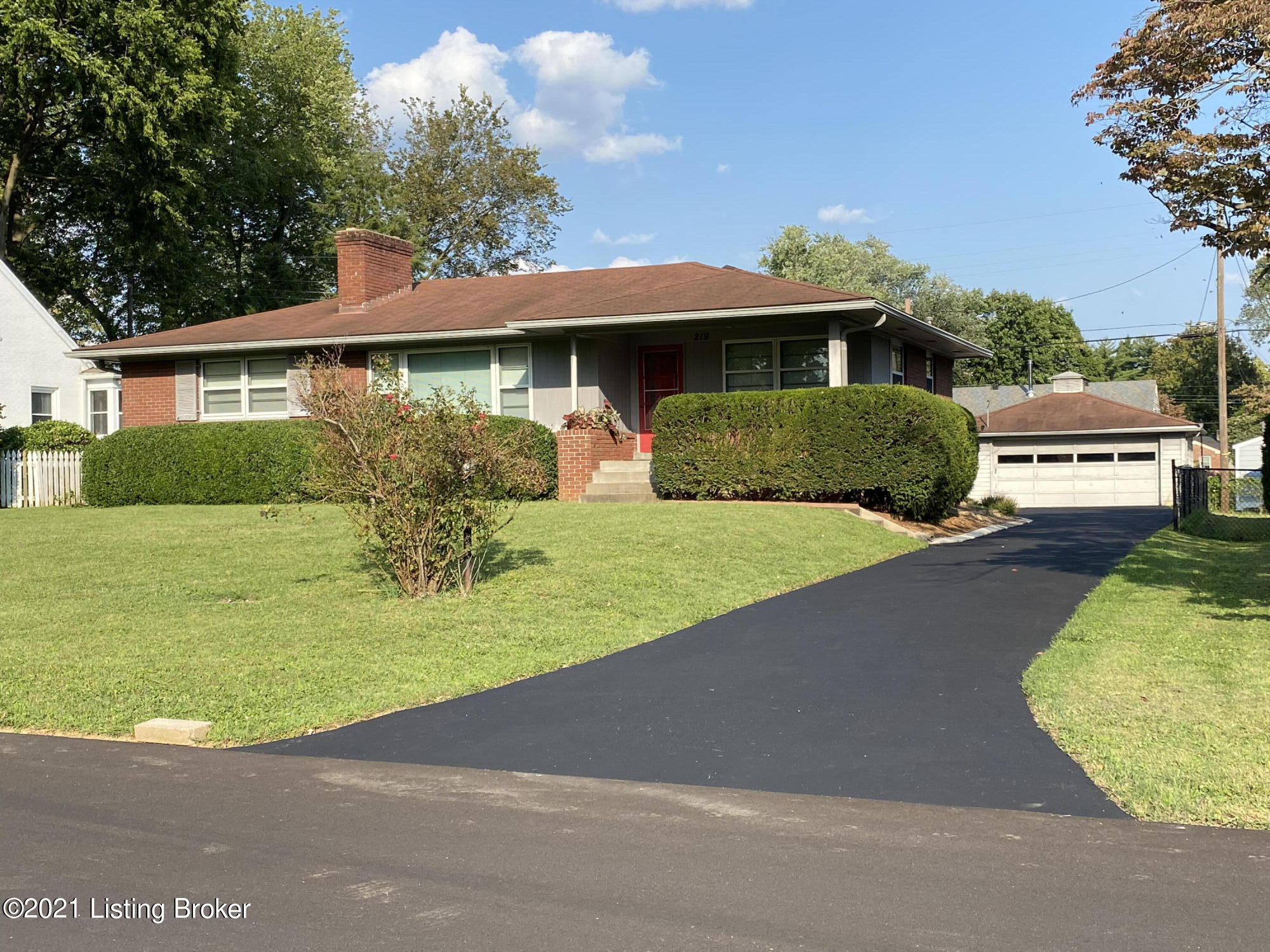 219 Bramton Road Louisville, KY 40207 - Photo 1 of 1 2 front 2 IMG_0791