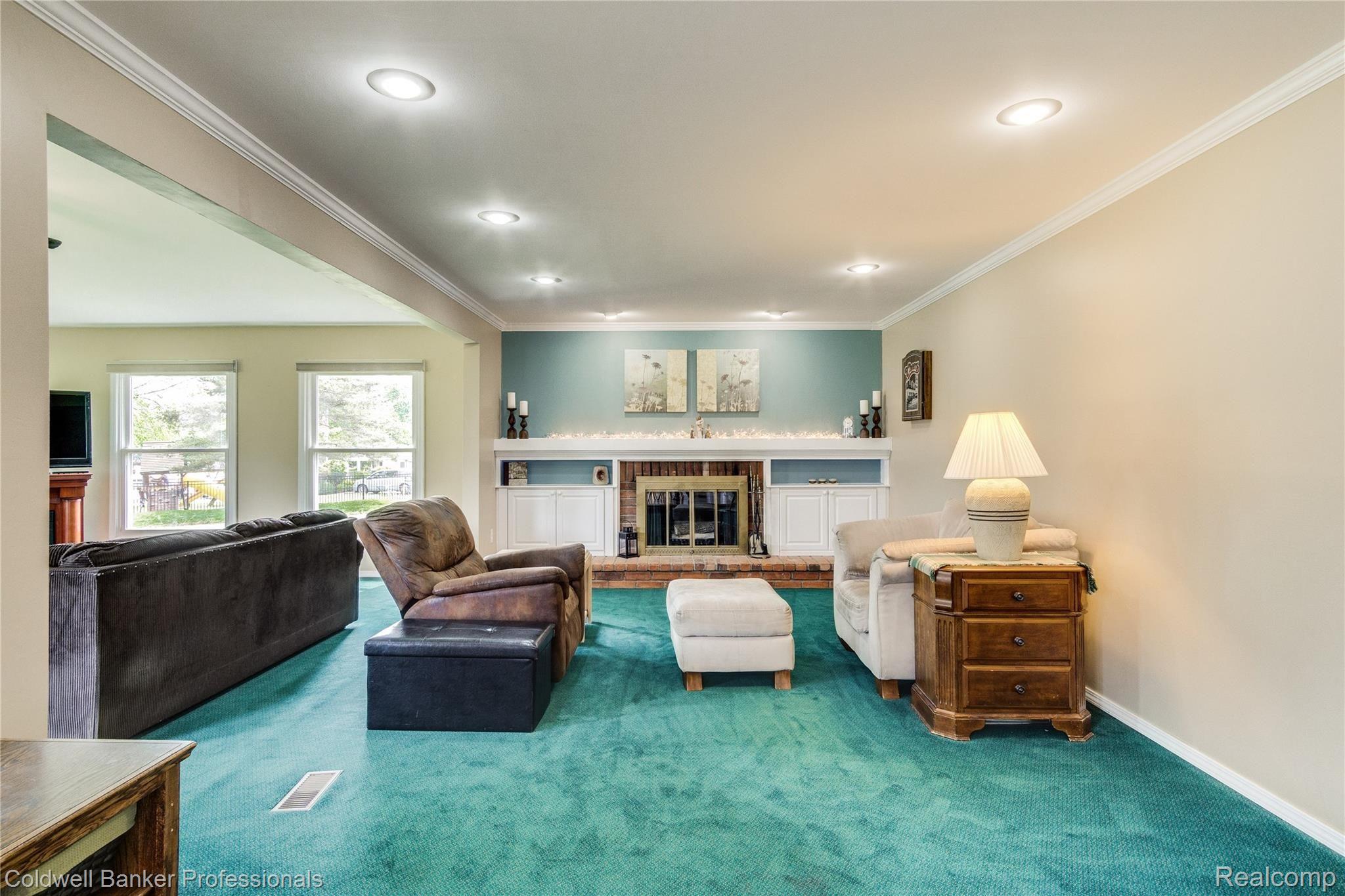 2481 Eaton Gate Road Lake Orion, MI 48360 - Photo 36 of 71 Natural fireplace in family room