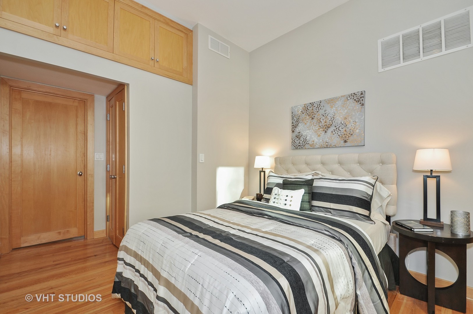 82 East Elm Street, Unit 5 Chicago, IL 60611 - Photo 9 of 12