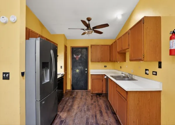 $184,500 | 115 North McAree Road, Waukegan, IL 60085