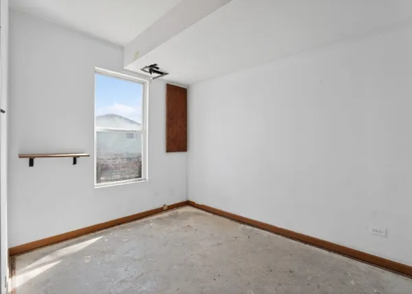 $184,500 | 115 North McAree Road, Waukegan, IL 60085