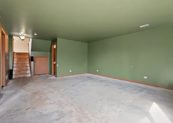 $184,500 | 115 North McAree Road, Waukegan, IL 60085