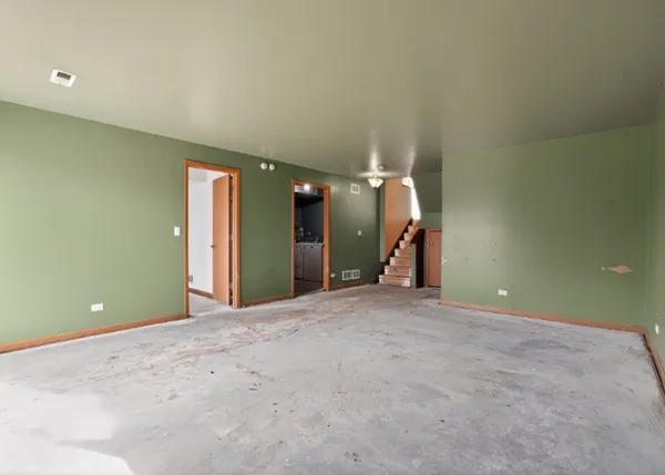 $184,500 | 115 North McAree Road, Waukegan, IL 60085