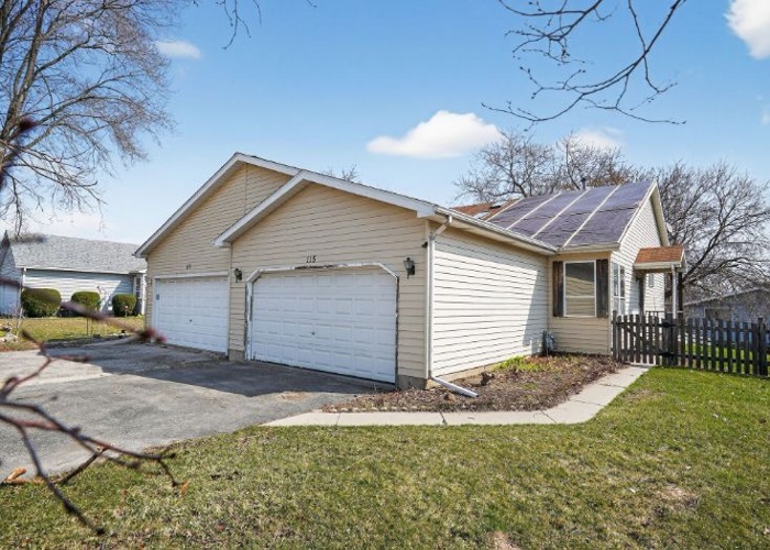 115 North McAree Road Waukegan, IL 60085 - Photo 3 of 21 a view of a house with a yard