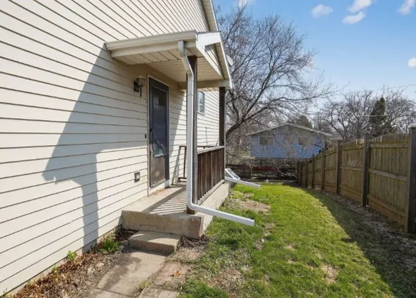 $184,500 | 115 North McAree Road, Waukegan, IL 60085