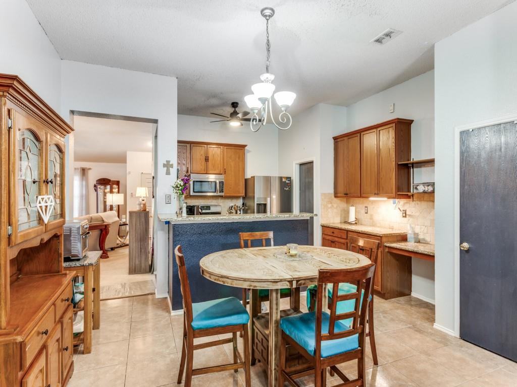 4737 Sea Ridge Drive Fort Worth, TX 76133 - Photo 12 of 25