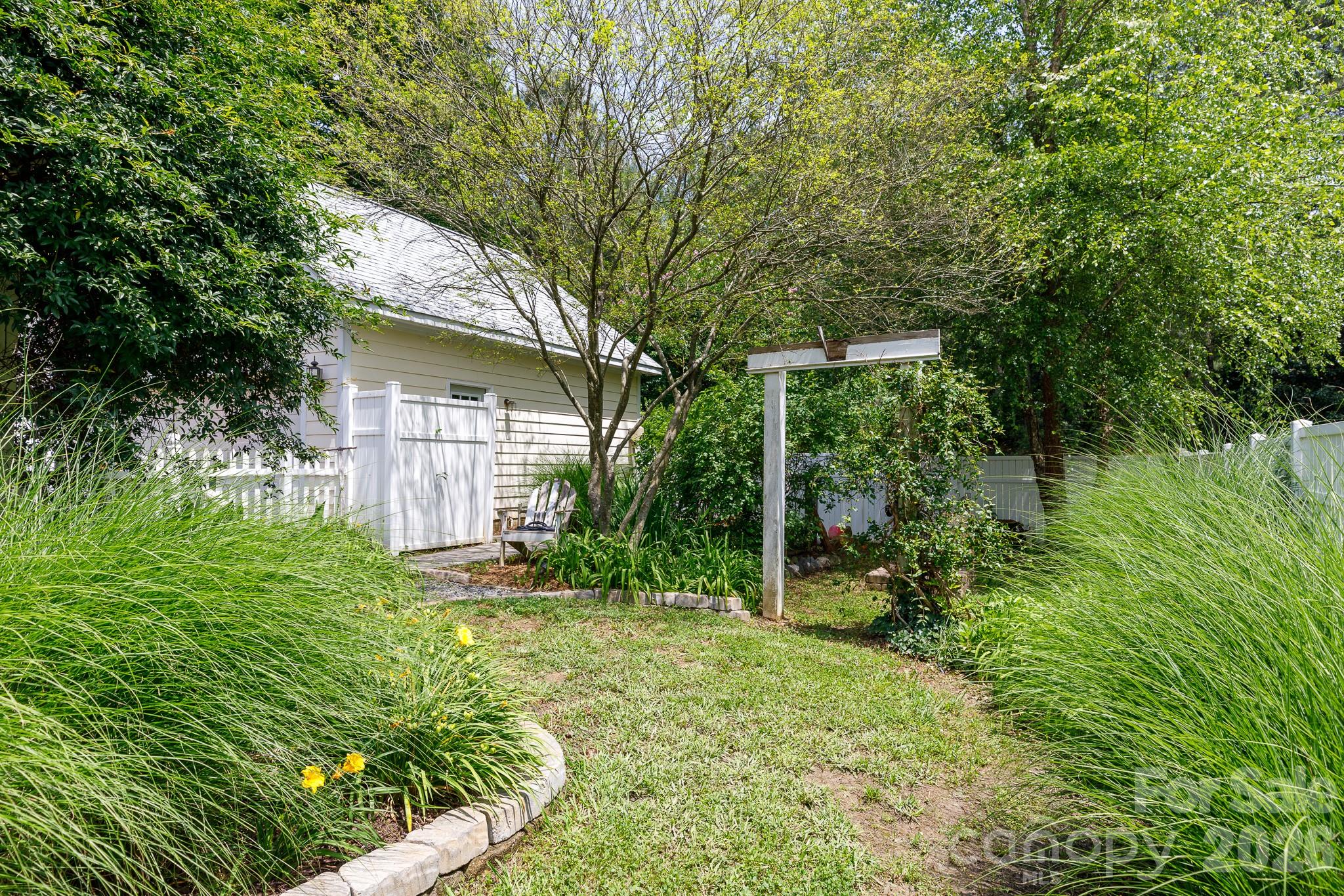 1308 Barnett Woods Fort Mill, SC 29708 - Photo 38 of 48