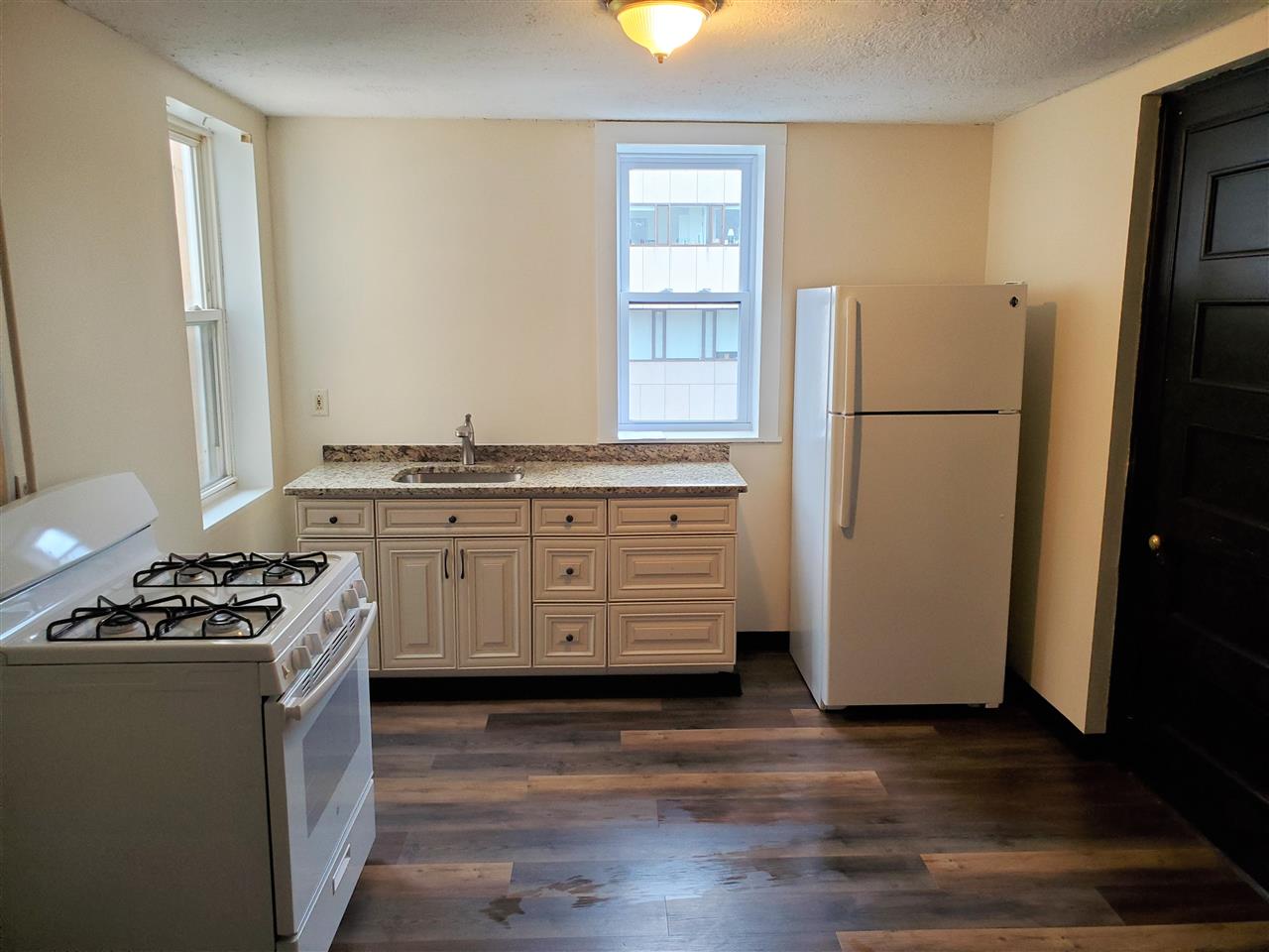 819 Elm Street, Unit 14 Manchester, NH 03101 - Photo 2 of 9